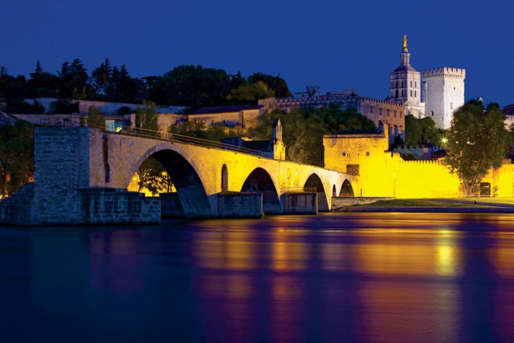 Na moście w Avignon